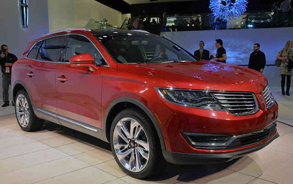 5785026_01-2016-lincoln-mkx-detroit-1.jpg