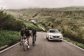 瑪莎拉蒂第四屆巴黎-摩德納慈善騎行活動座駕SUV Levante為騎手保駕護航