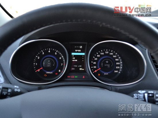 現(xiàn)代全新勝達 2013款 2.4AT 四驅(qū)尊貴型(DLX 7座)