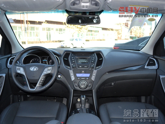 現(xiàn)代全新勝達 2013款 2.4AT 四驅(qū)尊貴型(DLX 7座)