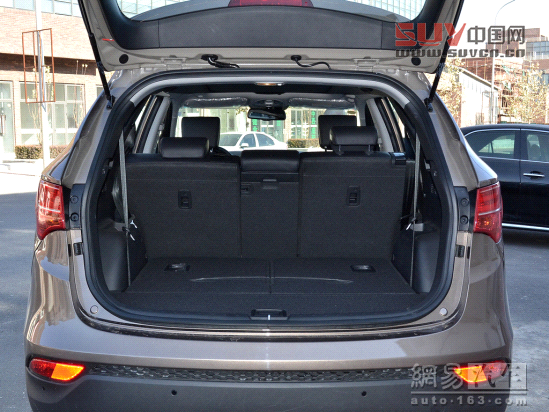 現(xiàn)代全新勝達 2013款 2.4AT 四驅(qū)尊貴型(DLX 7座)