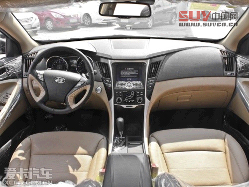 北京現(xiàn)代2013款索納塔八