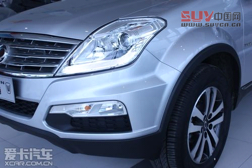 SUV全新選擇 愛(ài)卡實(shí)拍進(jìn)口雙龍雷斯特W