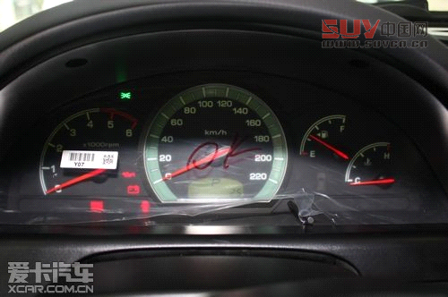 SUV全新選擇 愛(ài)卡實(shí)拍進(jìn)口雙龍雷斯特W