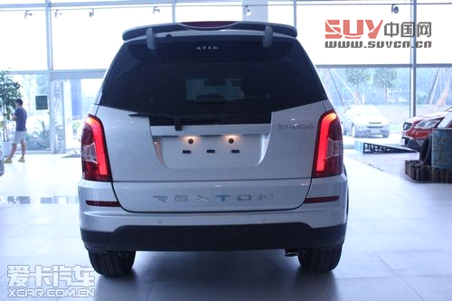 SUV全新選擇 愛(ài)卡實(shí)拍進(jìn)口雙龍雷斯特W