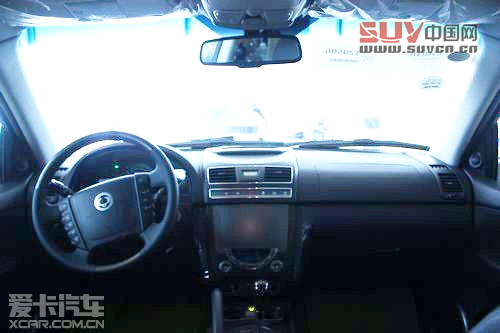 SUV全新選擇 愛(ài)卡實(shí)拍進(jìn)口雙龍雷斯特W