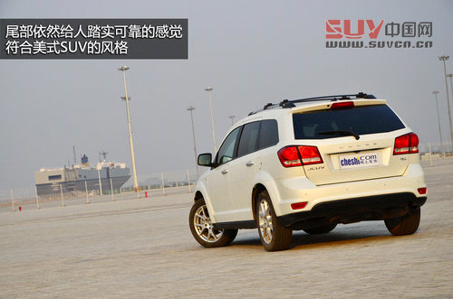 配置高/空間大 道奇2013款酷威試駕體驗