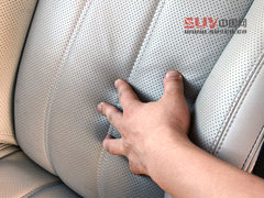 豪華越野標桿 試駕2013攬勝尊崇創(chuàng)世版