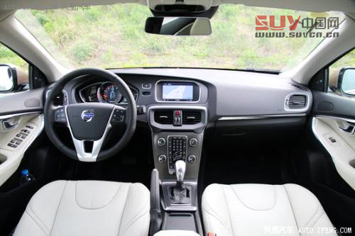 25萬(wàn)元四門(mén)個(gè)性轎車(chē)推薦 時(shí)尚兼顧實(shí)用