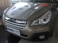 斯巴魯  傲虎 2.5L CVT 車(chē)輛車(chē)頭部分特寫(xiě)