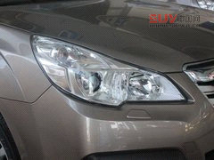 斯巴魯  傲虎 2.5L CVT 車(chē)輛右前大燈45度視角