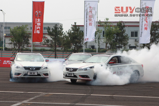 紳寶飛行秀引爆盛夏京城 北汽顯主場優勢