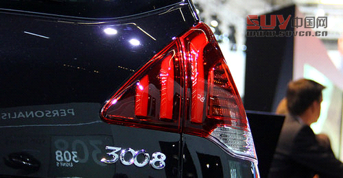前臉變化大/內(nèi)飾小改 標(biāo)致新款3008實拍