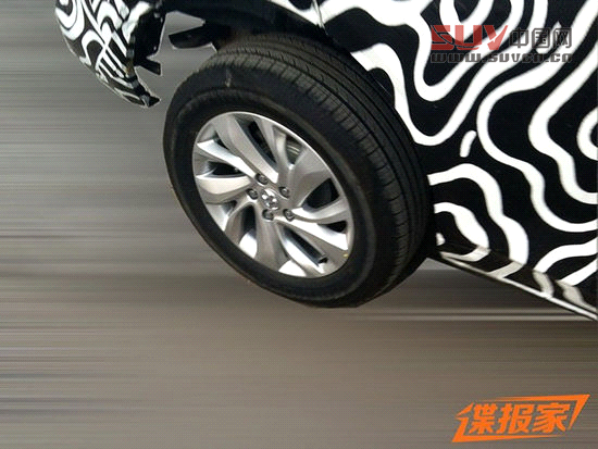 最快明年亮相 北汽C51X量產車型諜照曝光