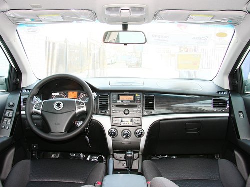 雙龍汽車 2.0L 自動 中控臺整體