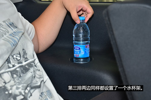 道奇酷威儲物功能/便利性 滿足日常使用