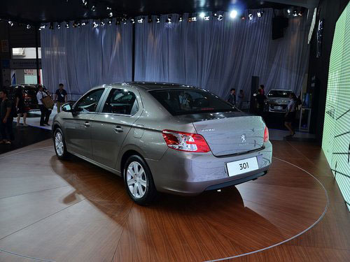 東風(fēng)標(biāo)致  1.6