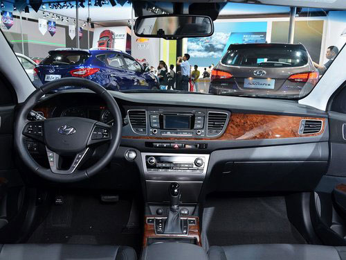 北京現(xiàn)代  名圖