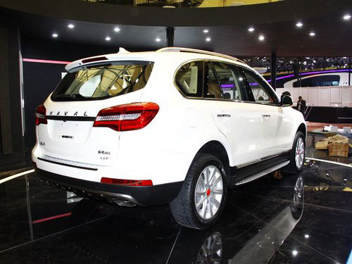 哈弗汽車  2.0T 自動 車輛右側(cè)尾部視角