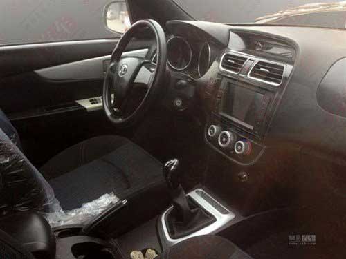 10月份量產(chǎn) 北汽小型SUV S20諜照曝光