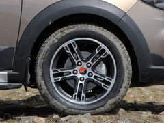 8萬(wàn)入門(mén)SUV 長(zhǎng)安CS35對(duì)比景逸X5