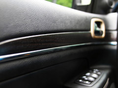 生為強(qiáng)者 體驗(yàn)2014款全新大切諾基