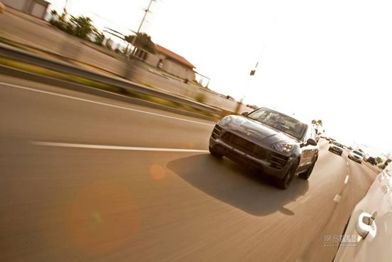 多款豪華跑車型SUV前瞻 上刀山+下賽道