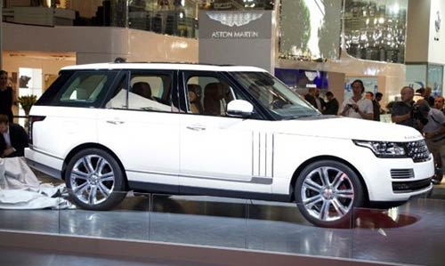 [海外車訊]路虎攬勝加長版首發 或亮相廣州 