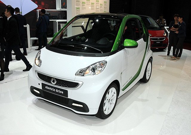 [國內(nèi)車訊]曝奔馳廣州車展陣容 新E級領(lǐng)銜