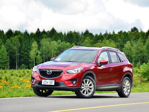 長安馬自達 2.5L 自動 車輛左前45度視角