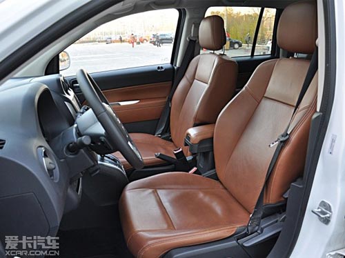 Jeep指南者對比三菱歐藍德