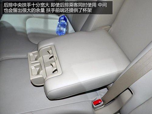 蘭德酷路澤死對頭 車展實拍日產新途樂