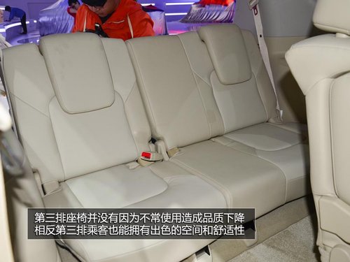 蘭德酷路澤死對頭 車展實拍日產新途樂