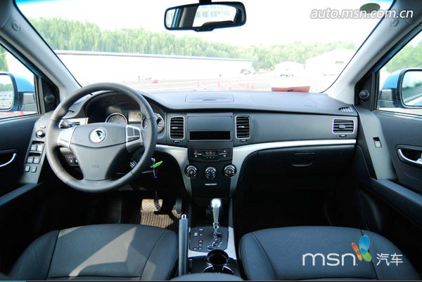 冬季路滑需謹慎 薦6款20萬內四驅車型