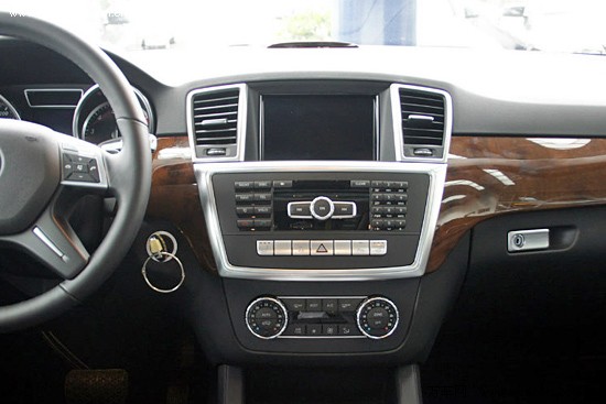 2012款奔馳ML350現車供應 最高優惠6.5萬元