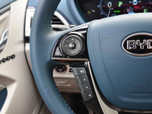 國民買得起的混動(dòng)轎車 試駕體驗(yàn)比亞迪秦