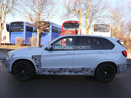 新寶馬X5M諜照 性能提升有望于明年亮相