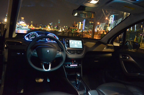 東風(fēng)標(biāo)致新2008-SUV內(nèi)飾國(guó)內(nèi)首拍 敞亮！