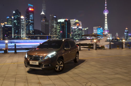 東風(fēng)標(biāo)致新2008-SUV內(nèi)飾國(guó)內(nèi)首拍 敞亮！