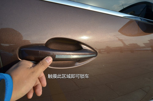 東風(fēng)標(biāo)致新2008-SUV內(nèi)飾國(guó)內(nèi)首拍 敞亮！