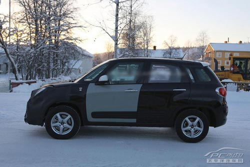 Jeep小型SUV路試諜照