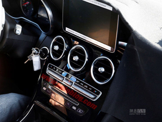 將于明年發布 奔馳新一代GLK內飾曝光