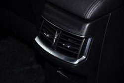 雪鐵龍 C4 L 實(shí)拍 內(nèi)飾 圖片