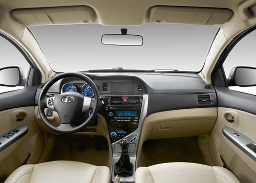 售6.45-8.35萬(wàn) 2013款長(zhǎng)城C30正式上市