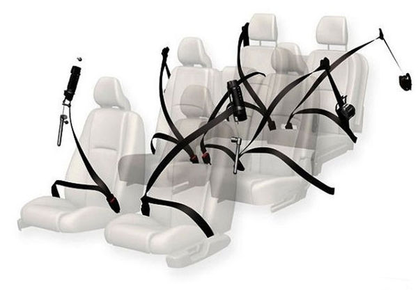 40公里時(shí)速就能要你命 解析安全帶的使命