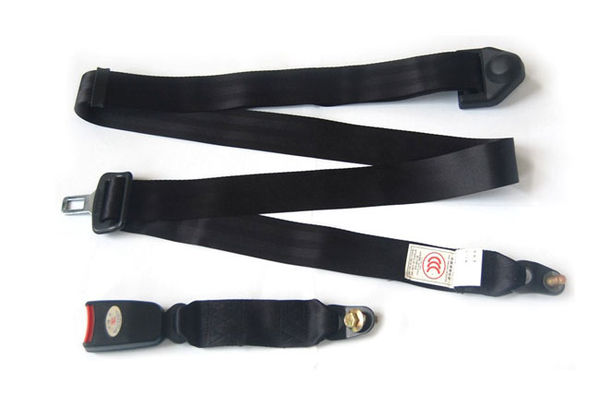 40公里時(shí)速就能要你命 解析安全帶的使命