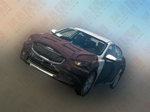 或2014年正式發(fā)布 曝國(guó)產(chǎn)起亞K4路試車諜照