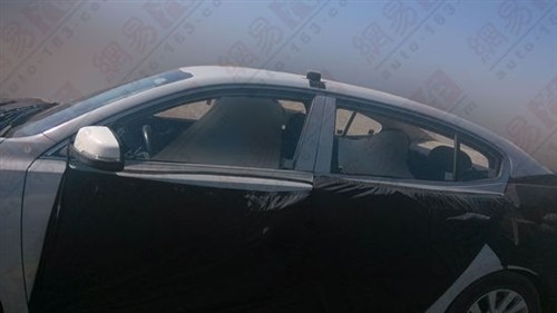 或2014年正式發(fā)布 曝國(guó)產(chǎn)起亞K4路試車諜照