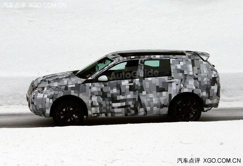 借鑒極光設計元素 路虎全新神行者諜照