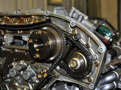 汽車上的故事 發動機機油的作用及更換